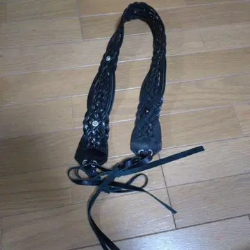 잉게보그 가죽 벨트 까멜리아 모티브 부품 포함