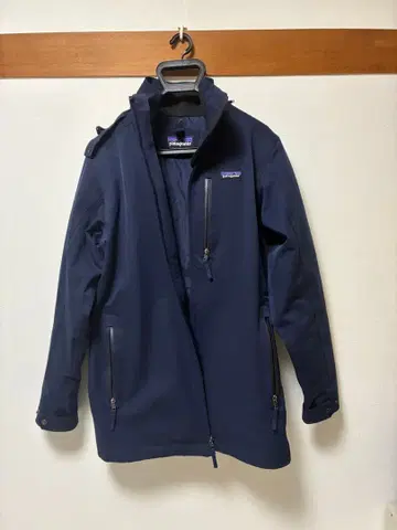 파타고니아 마운틴 파카 S 네이비