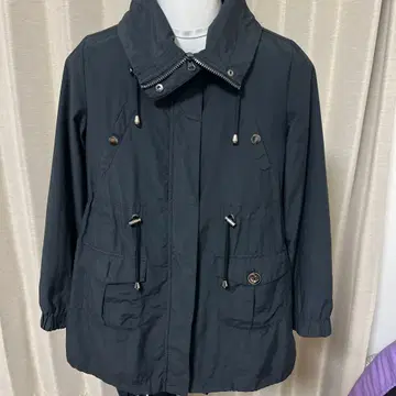 블랙 후드 부착 자켓