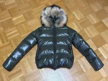 DUVETICA 40 다크 그린 퍼 달린 다운 자켓