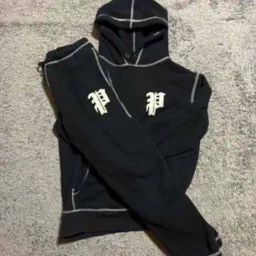 블랙 후드티 후드 부착 P 자수 PHAETRNK