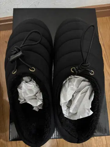 블랙 퀼팅 슬립온