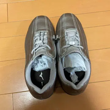 실버 지퍼 스니커즈