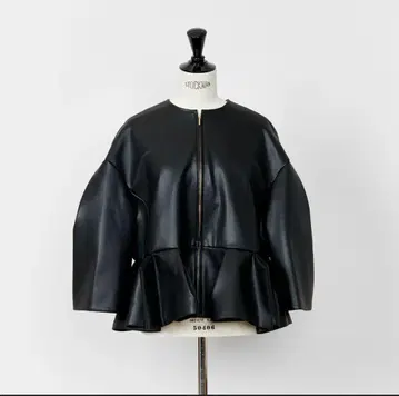 heve Petal Form Blouson black