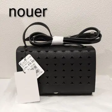 새상품 nouer 숄더백 미사용 컷 아웃 디자인 블랙