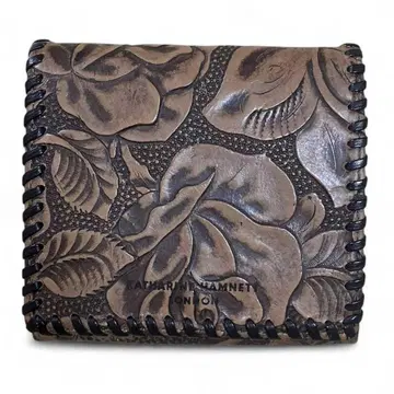 캐서린 햄넷 플라워 엠보 가죽 3단 폴더형 지갑 브라운