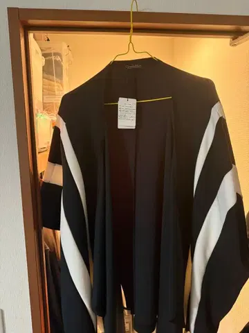 새상품 택 포함 TORNADO MART 드레이프 바이컬러 판초