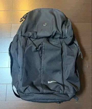 Burton 블랙 백팩