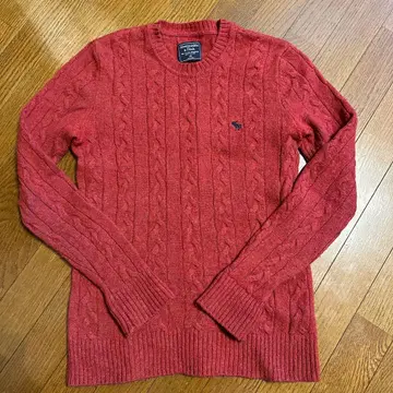 Abercrombie & Fitch 빨간색 케이블 짜임 니트 XS