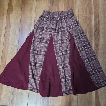 axes femme 체크 무늬 플레어 롱 스커트