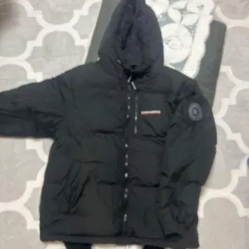 DC SHOE CO 블랙 다운 자켓