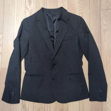 UNIQLO 비즈니스 정장 상하의 다크 그레이 스트라이프 패턴