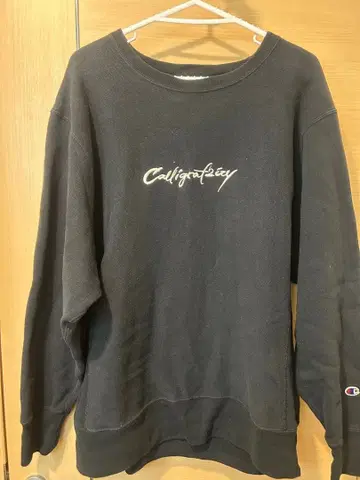 HARE x Champion 콜라보 맨투맨 M 사이즈