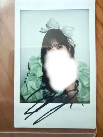 사쿠라이 유이 친필 사인 폴라로이드
