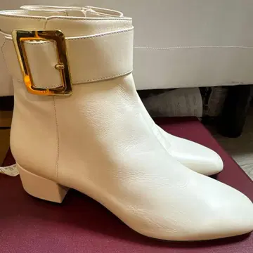 BALLY 화이트 버클 숏부츠