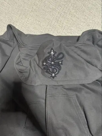 SUPPLIER 블랙 집업 후드티