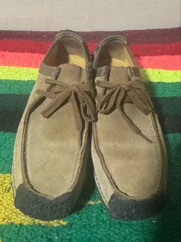 컨디션 최상 Clarks 클락스 나탈리 스웨이드 오크 우드 23.5cm
