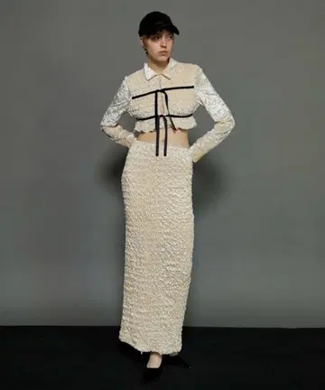 MAISONSPECIAL 셔링 벨로아 타이트 스커트