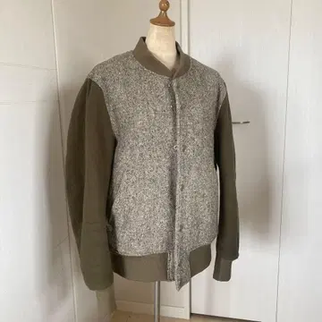 [ 새상품급 ] TAKEO KIKUCHI 울 혼방 올리브색 바시티 자켓