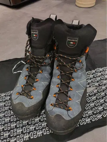 도르미테 크로다로사 Hi GTX 27cm