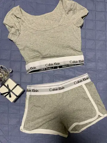 Calvin Klein 그레이 셋업 S 사이즈