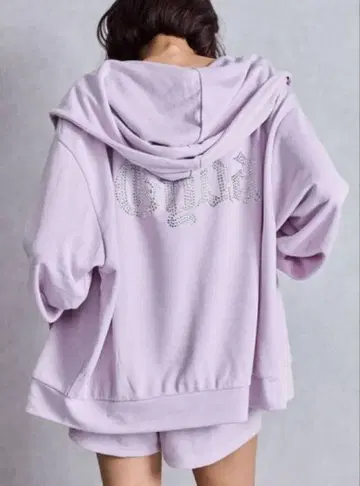 GYDA 큐빅 라메 후드티