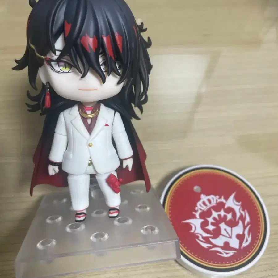 Nijisanji Vox Akuma Nendoroid with pre-order benefit footrest included.