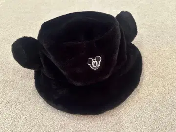 디즈니랜드 미키마우스 귀 달린 블랙 퍼 모자