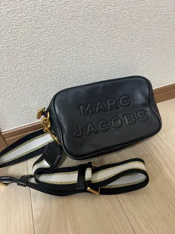 MARC JACOBS 블랙 숄더백