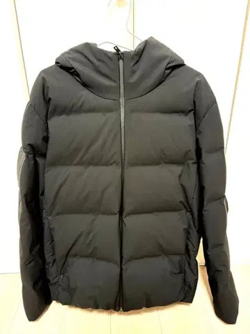 유니클로 심리스 다운 파카 XL 사이즈