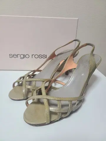 세르지오 로시 스트랩 샌들