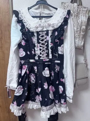 Salon de Fraise 패턴 셋업 리즈리사