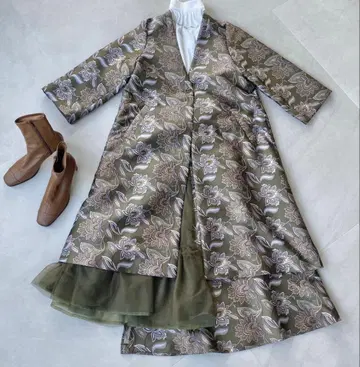 페이즐리 자카드 롱 가운 라벨 에튀드 프리 코트 미사용 새상품