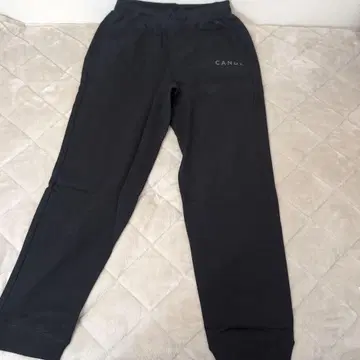 [ 미사용 새상품 ] 유나이티드 애슬레 블랙 맨투맨 M 사이즈