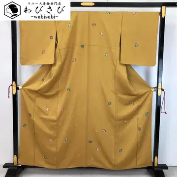 코몬 흩뿌려진 잎사귀 무늬 황토색 크레이프 원단 K-5492