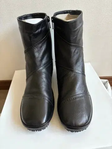 neue diffusion 블랙 가죽 숏부츠 지퍼 포함 미사용 새상품