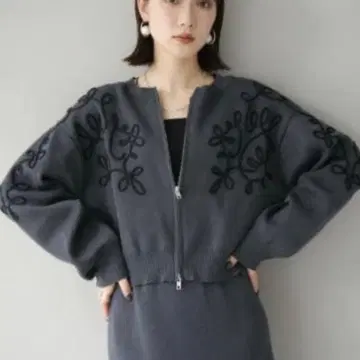 [ Lumier ] 코드 자수 코튼 니트 지퍼 가디건/차콜