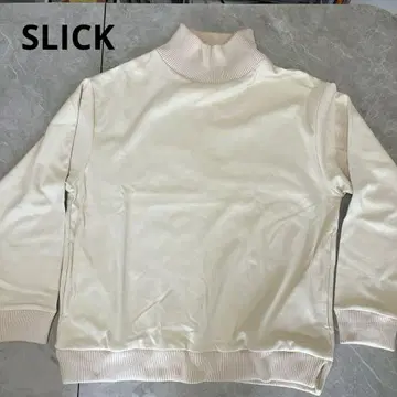 [ 상태 좋음 ] SLICK 크림색 터틀넥 트레이닝복