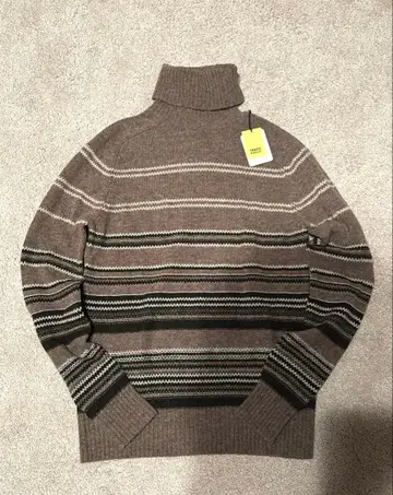 택 포함 새상품 TAKEO KIKUCHI 울 100 터틀넥 니트