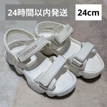 [ 24시간 이내 발송 ] 조던 데자 우먼 샌들 화이트