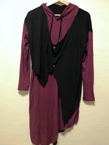 아르곤킨 아지메 롱 티셔츠 레드