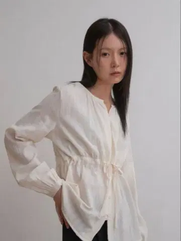 OHOTORO Gather Stripe Blouse Cream