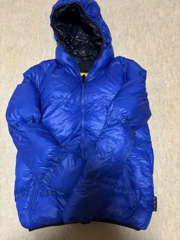 컨디션 최상 Pirelli 후드 부착 다운 자켓 S 파랑