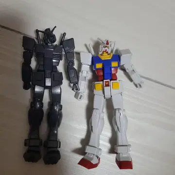 건담 프라모델 가동식 피규어 2체 세트