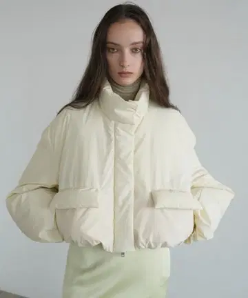 CLANE BALLOON SHORT DOWN JACKET