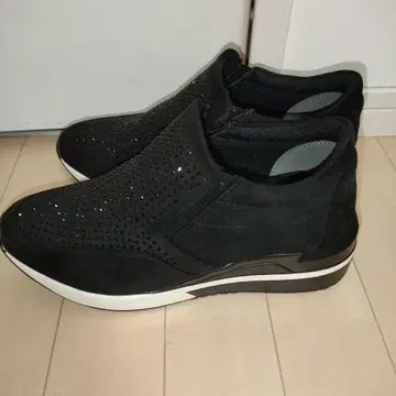 스팽글 장식 블랙 슬립온 스니커즈 LL