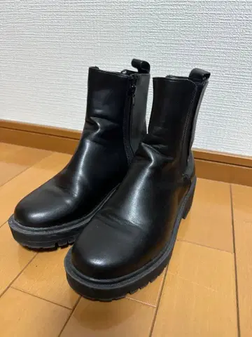 블랙 사이드 고어 부츠 통굽 가죽