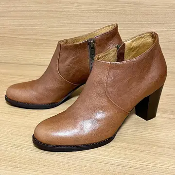 [ 새상품급 ] BEAUTY&YOUTH 가죽 앵클부츠 브라운 24cm