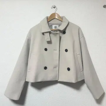 Lugnoncure 르농큐르 울 라이크 숏코트 화이트