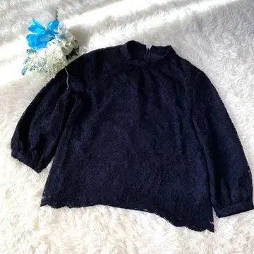 미쉘클랑 MK MCHEL KLEIN 네이비 레이스 하이넥 블라우스